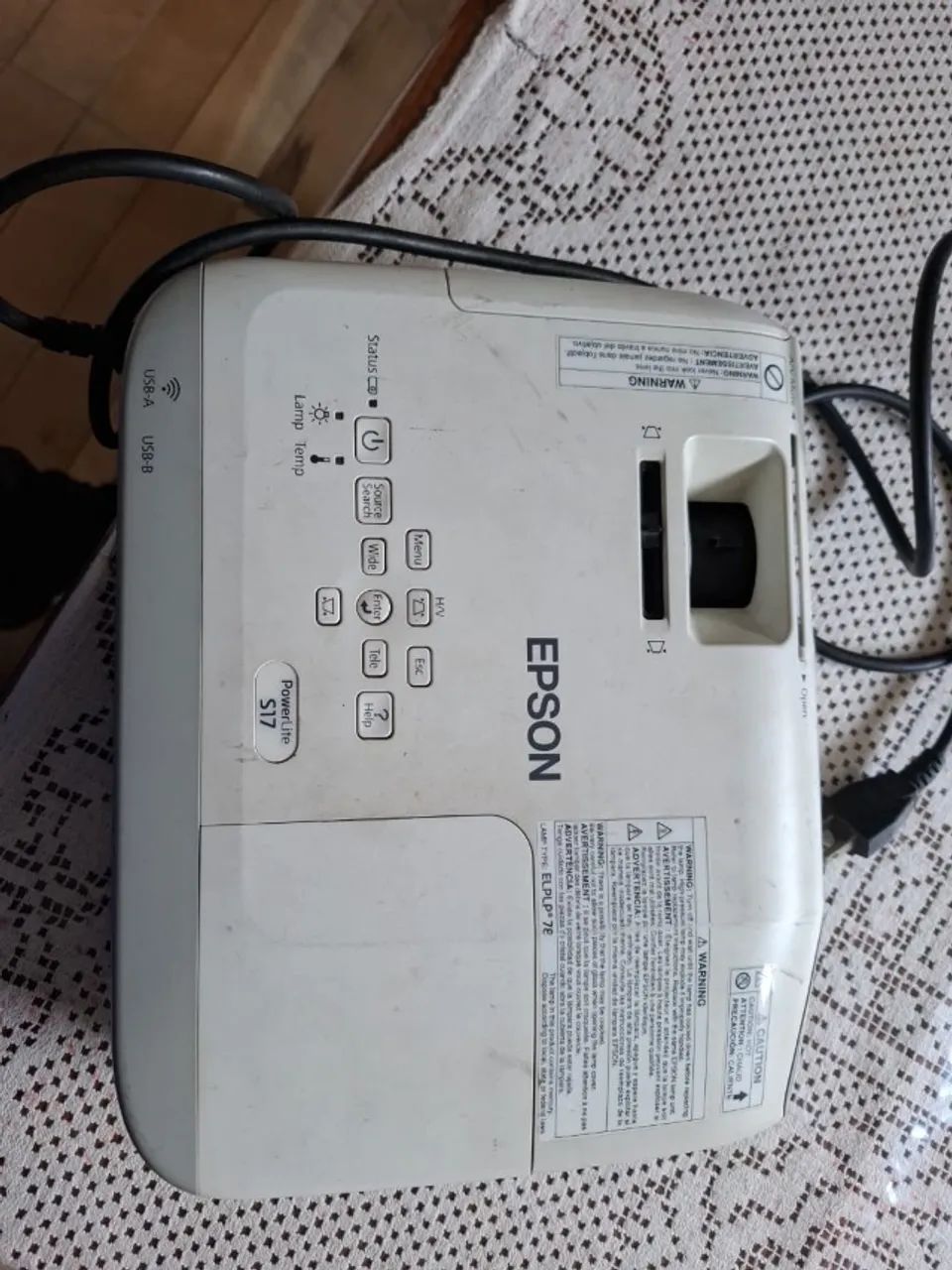 Projetor LCD EPSON, PowerPoint Lite S17, usado cor Branca