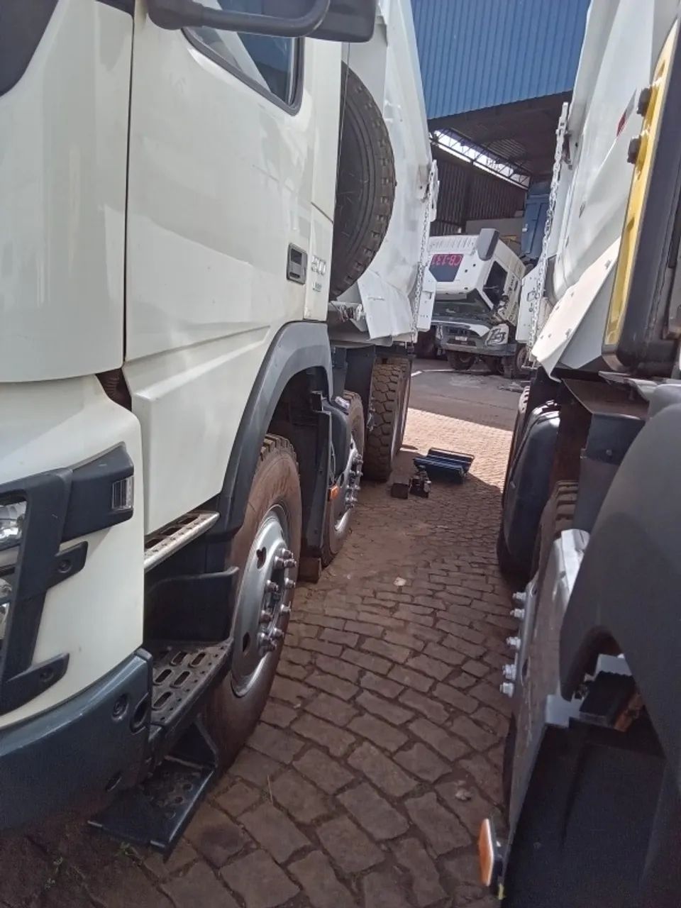 CAMINHÃO BÁSCULA 8X4 40TON - Foto 5