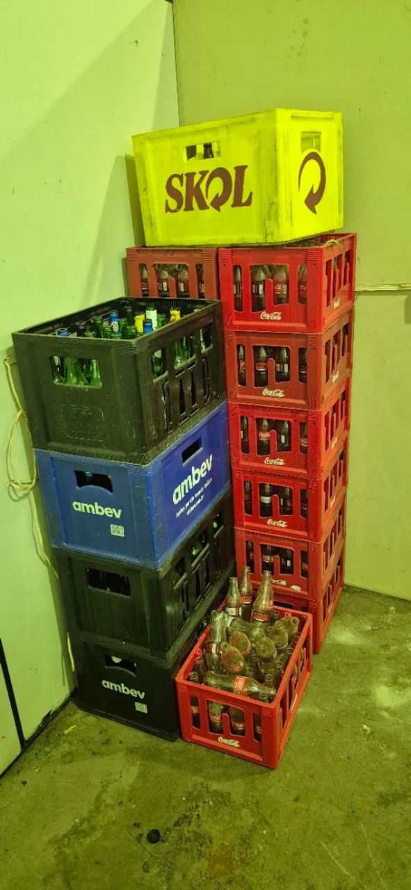 Engradado com vasilhame de cerveja e coca cola  - Foto 2