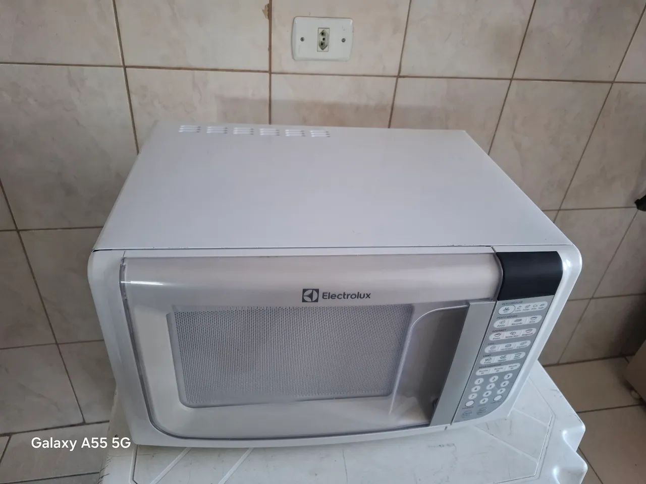 Micro-ondas impecável com garantia  - Foto 2