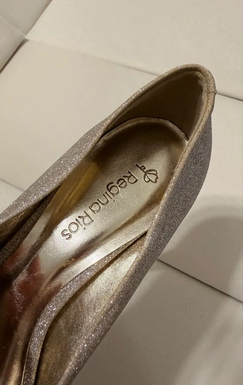 Peep toe Regina rios dourado claro 39 - Foto 2