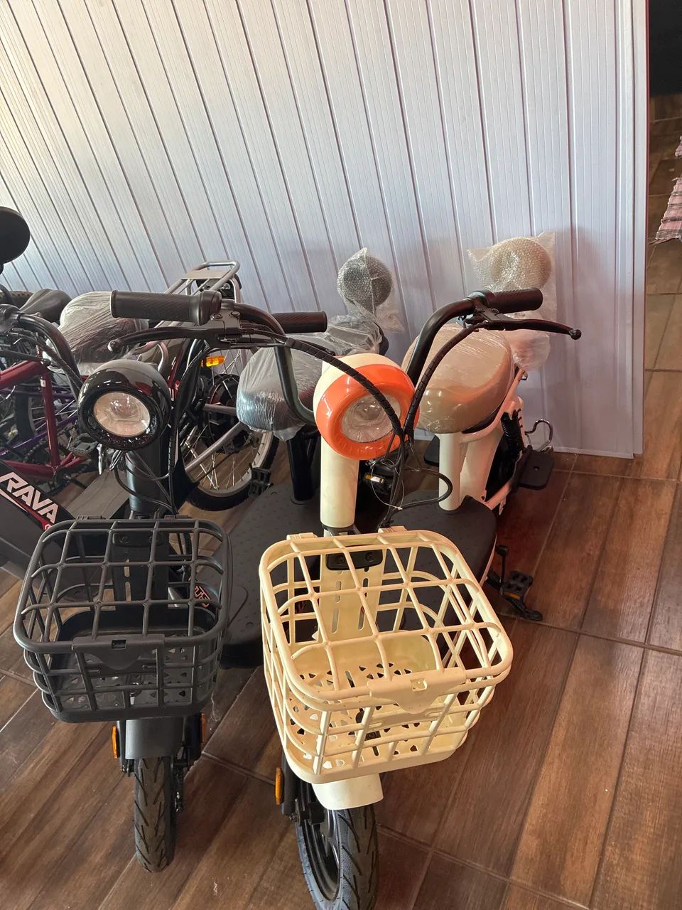 Vende se bike elétrica 