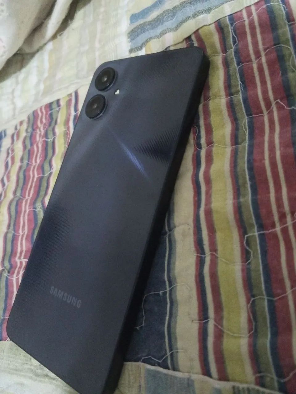 É vendo um celular Galaxy a06 em bom estado  - Foto 2