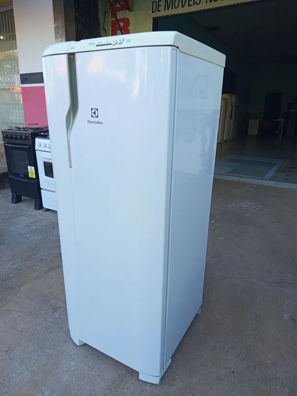 Geladeira Electrolux degelo 310L - Foto 5
