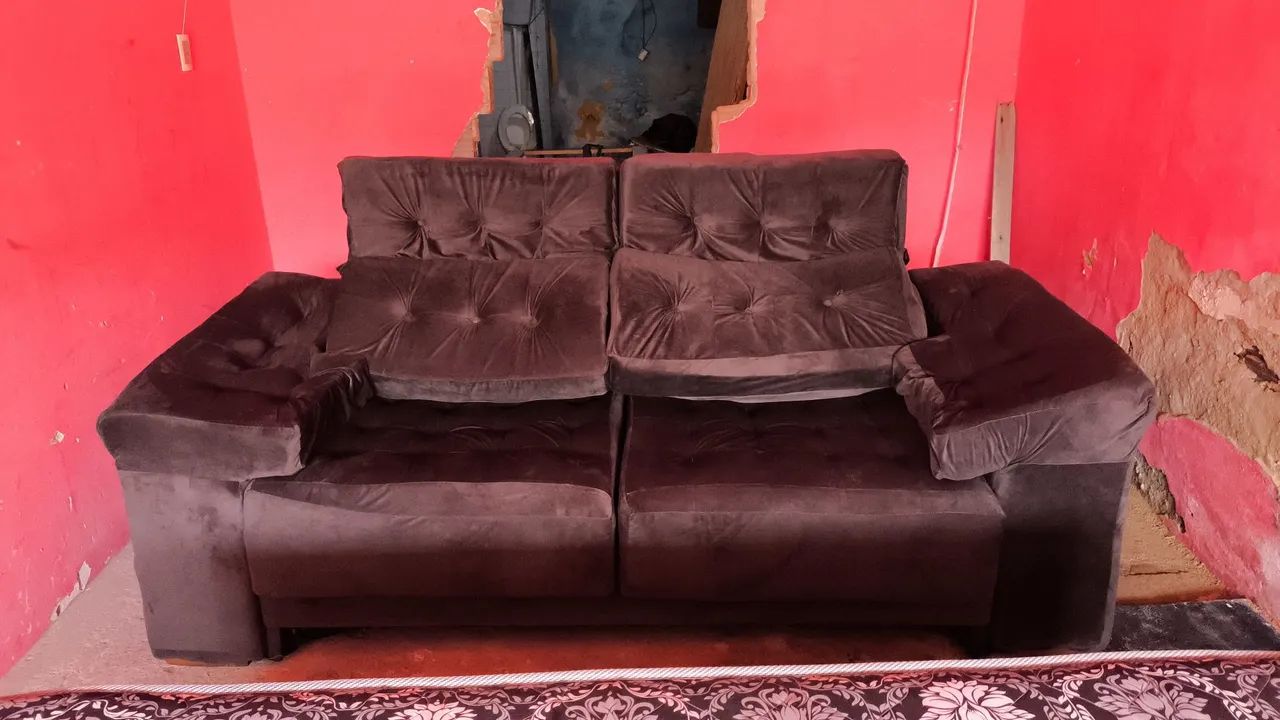 Sofá retrátil e reclinável novo  - Foto 4