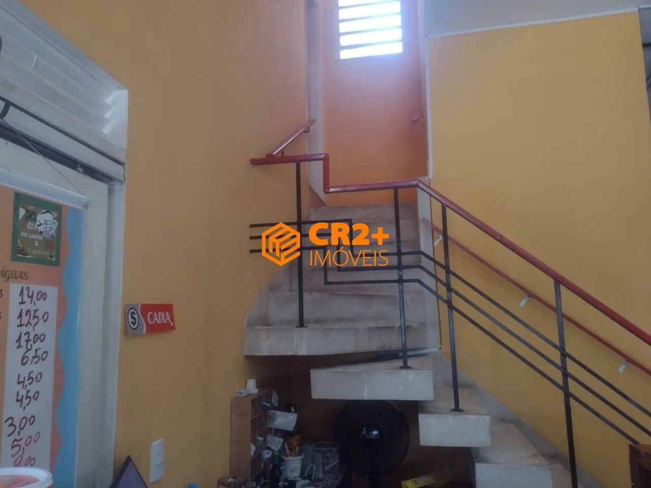 Restaurante repasse em casa amarela equipado e decorado - Foto 2