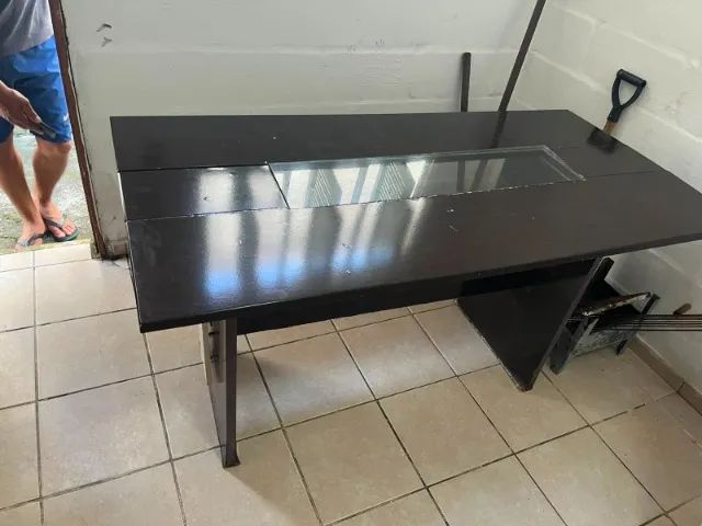 Mesa 1,60m x 0,80m com Vidro Central (Usada) - Foto 5