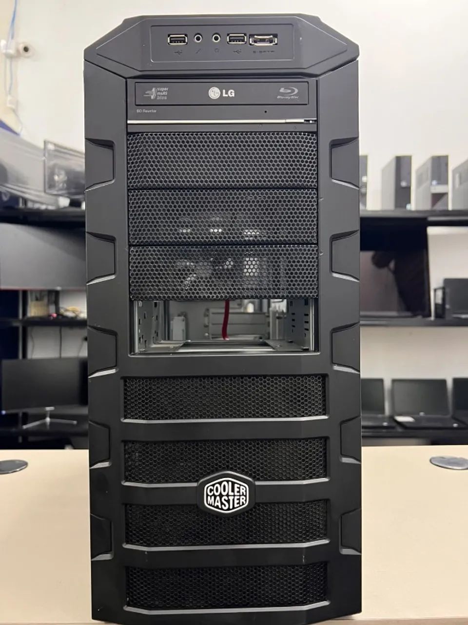 GABINETE FULLTOWER HAF 922- COOLER MASTER