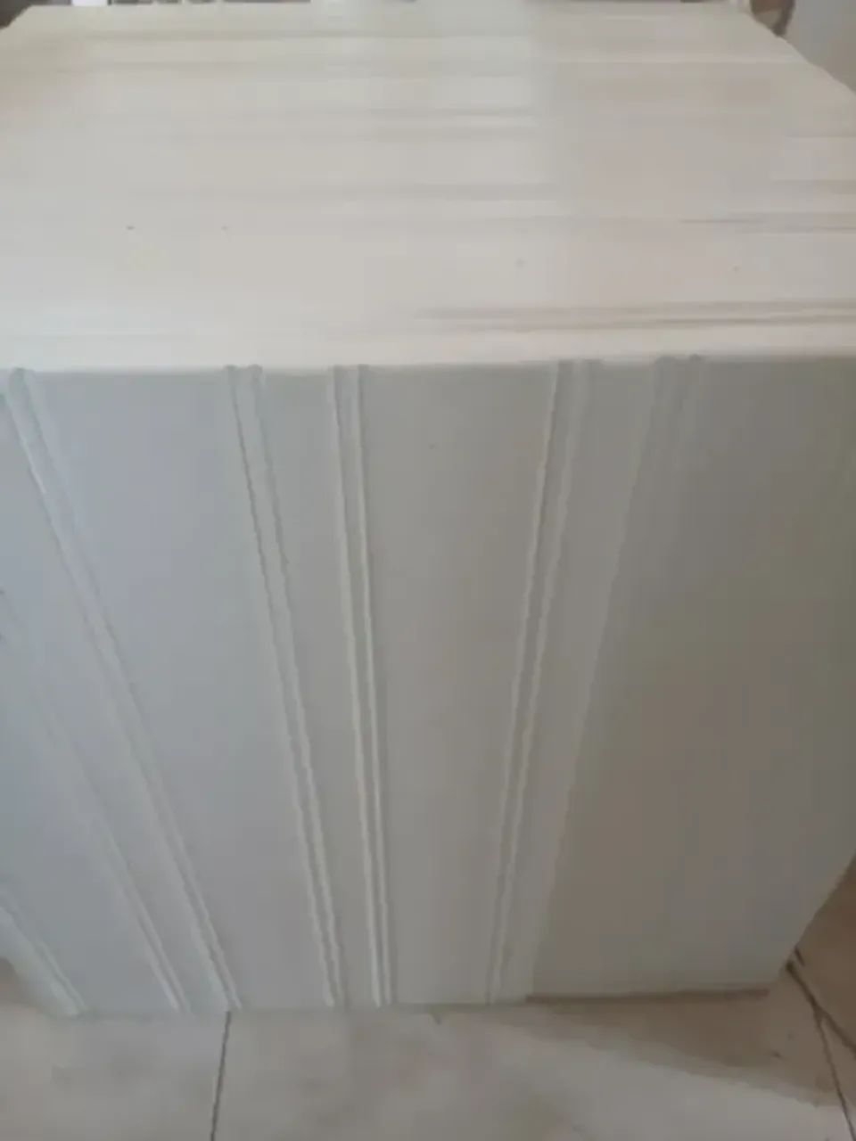 Mesa Lateral Branca 50x50