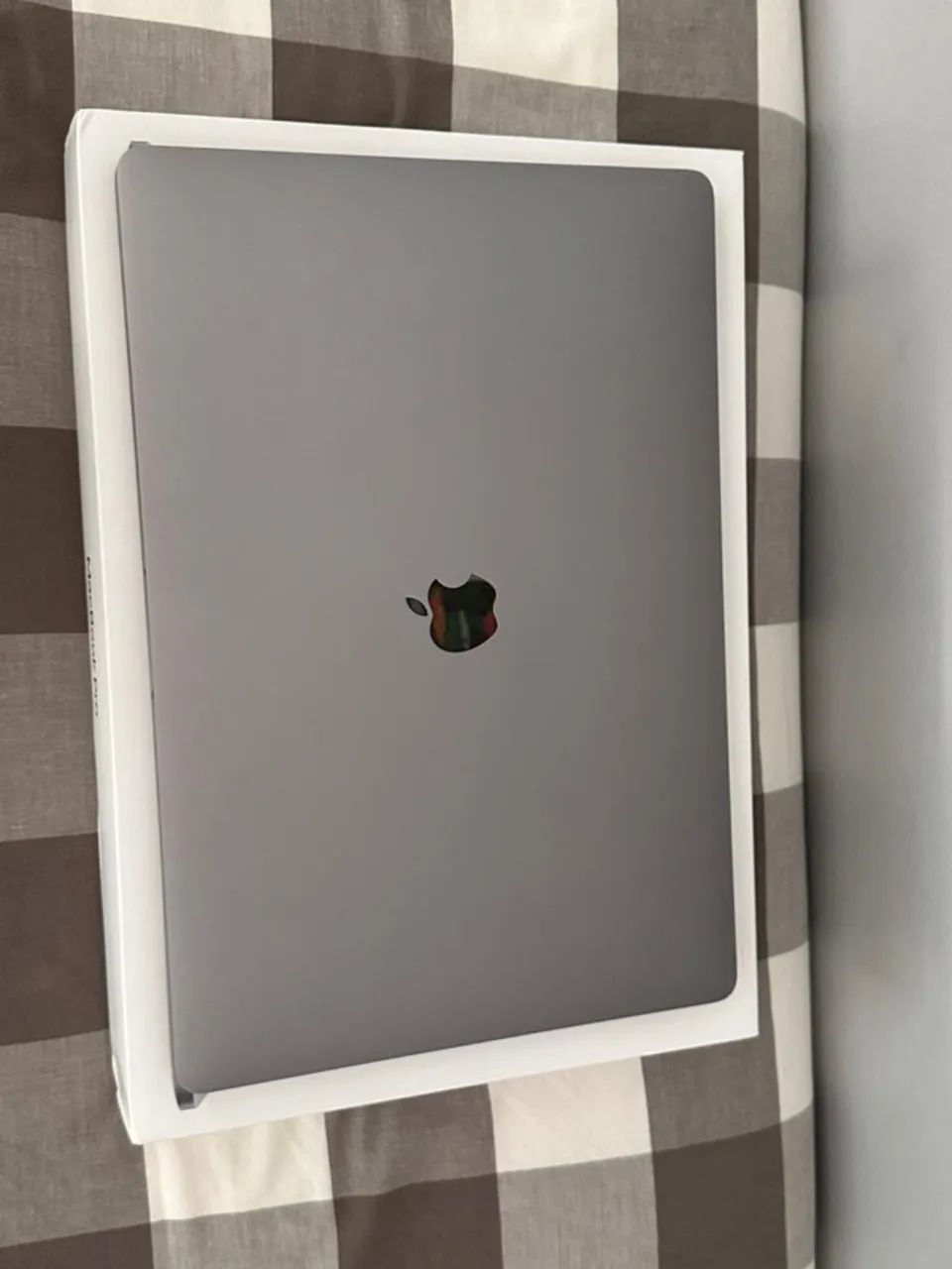 Apple MacBook Pro 16