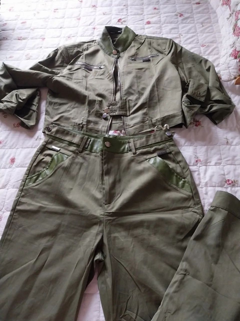 Roupas semi novas