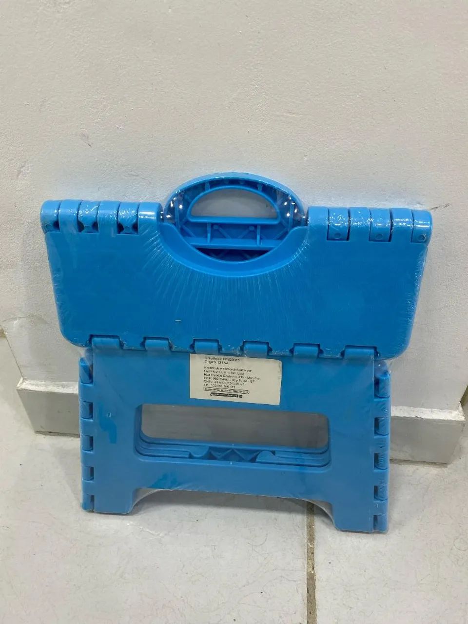 Banquinho pequeno Dobrável.