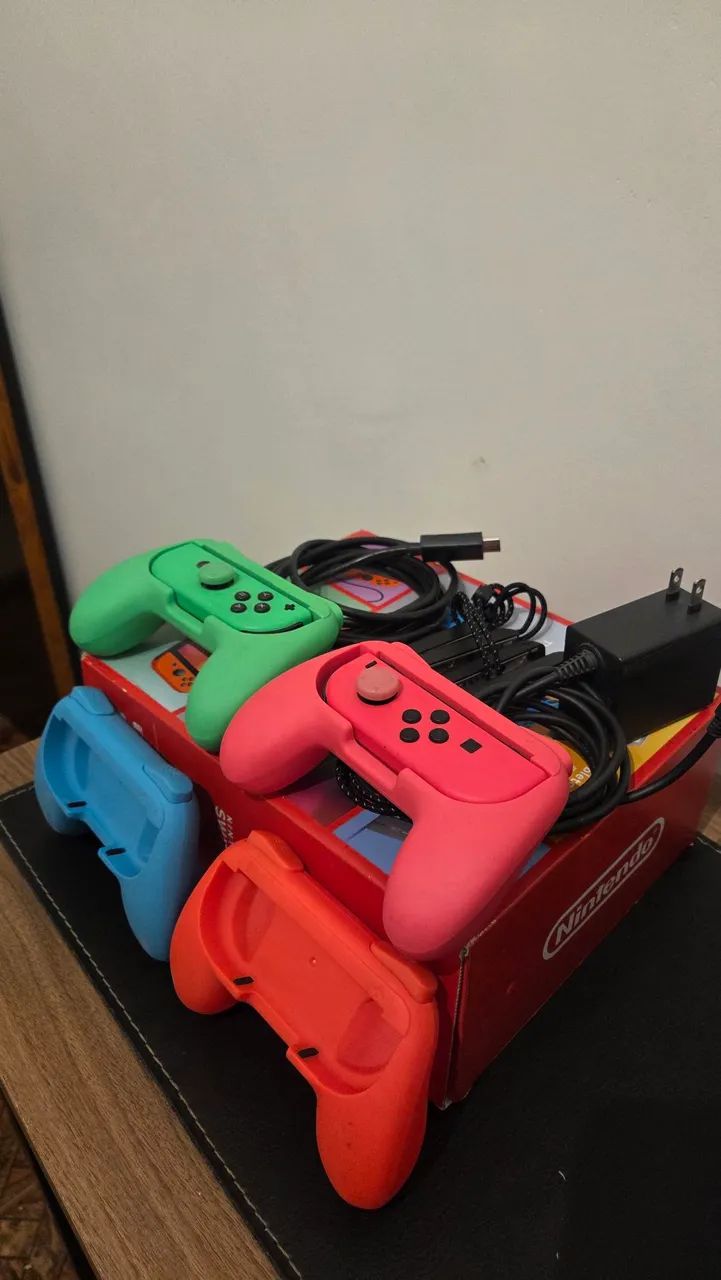 Nintendo Switch OLED + SD 256gb + acessorios - Foto 5