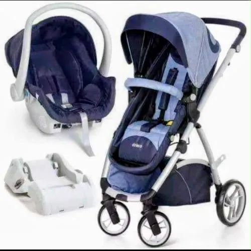 Kit Carrinho de Bebê + bebê conforto.