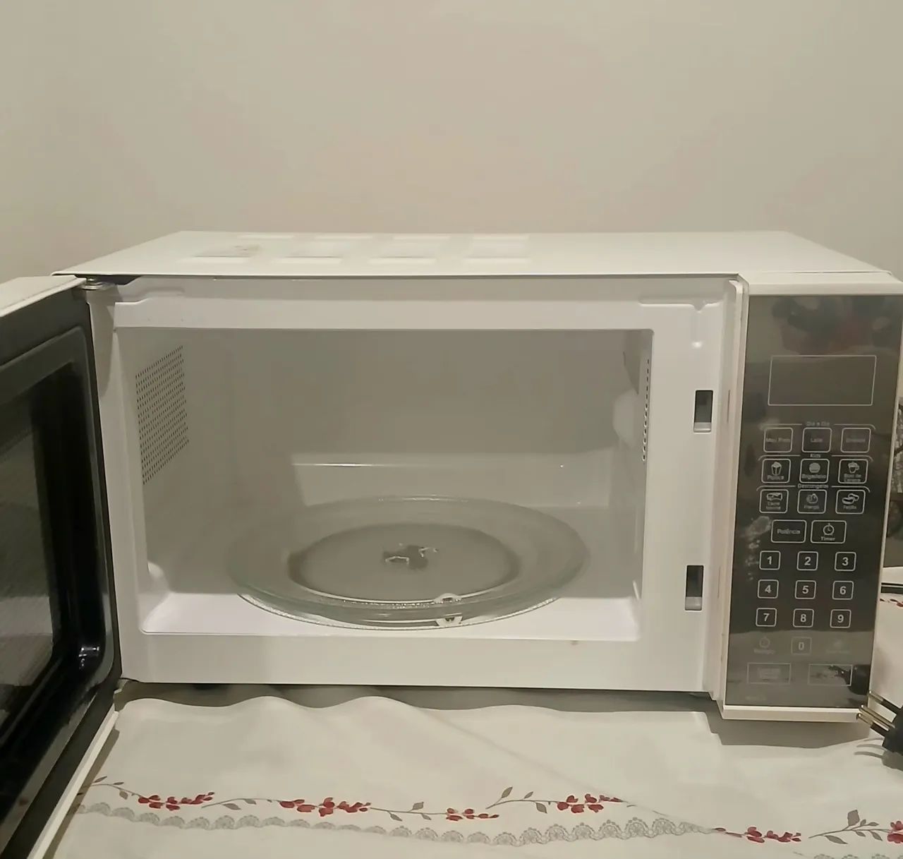 Microondas Philco Espelhado Novíssimo 220v - Foto 2