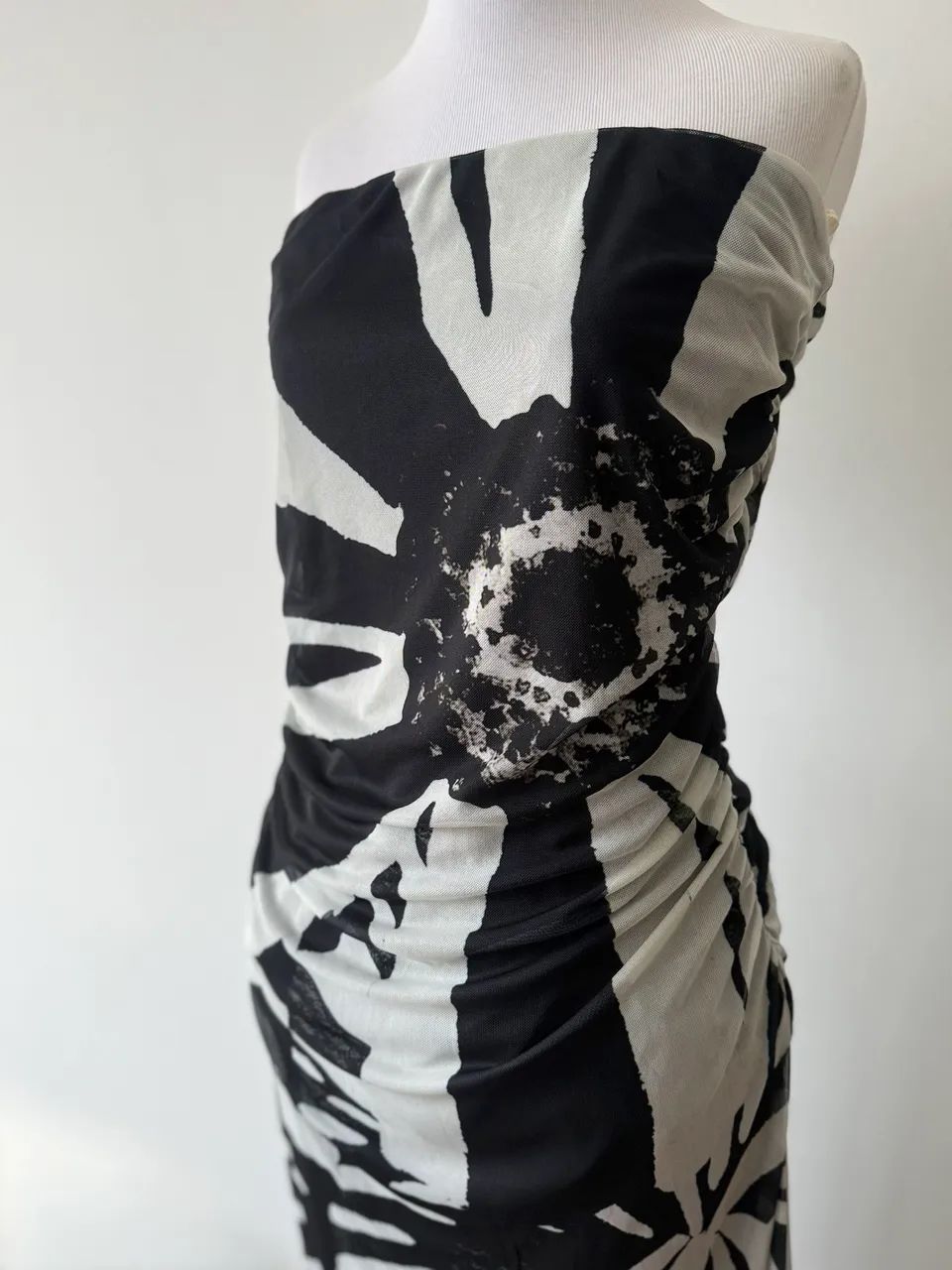 Vestido Farm G Tule nunca usado  - Foto 2