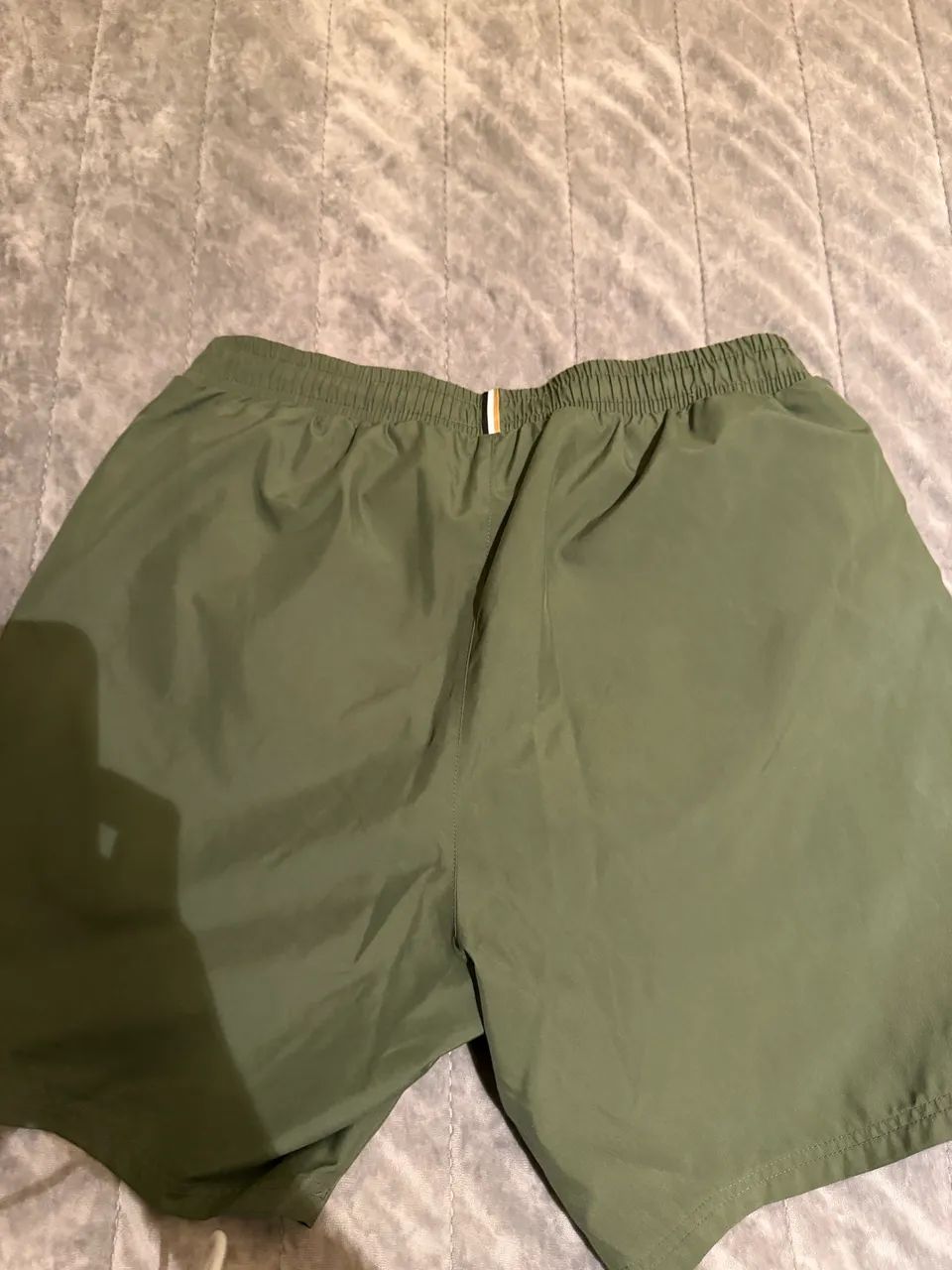 SHORT ORIGINAL DA HUGO BOSS VERDE ESCURO TAMANHO S - Foto 3