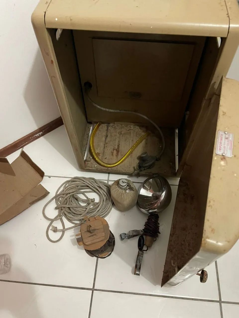 Estufa a gás com objetos  - Foto 2