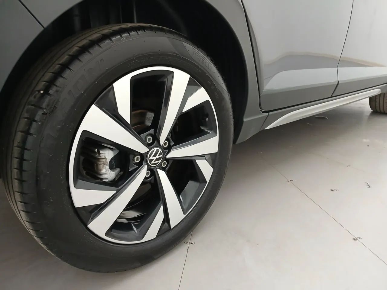Volkswagen Nivus Highline 1.0 200 TSI Flex Aut., foto 14 de 18