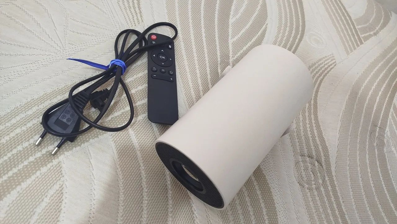 Projetor HY300 