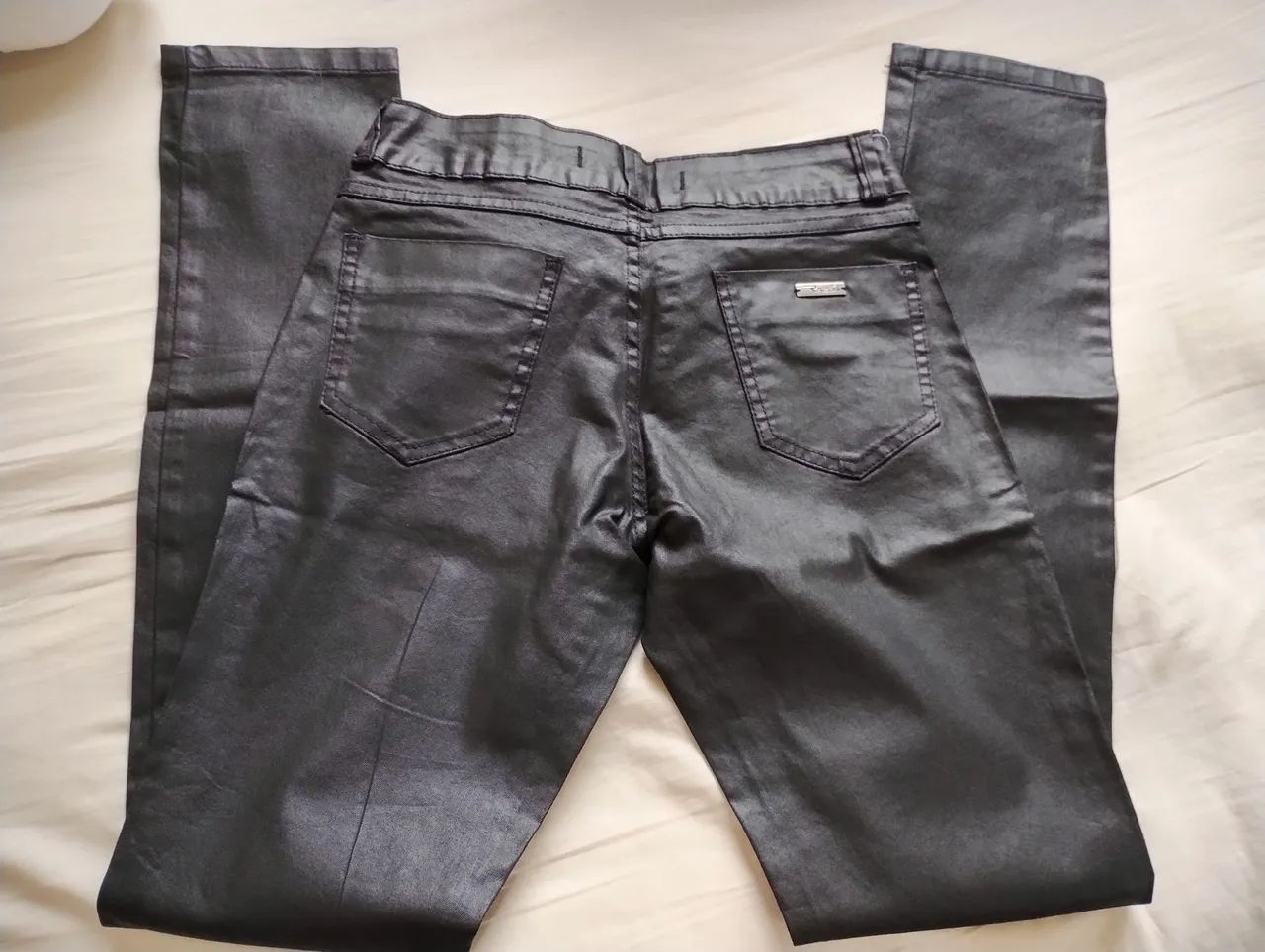 Calça Jeans tipo Couro Razon Nova  - Foto 4