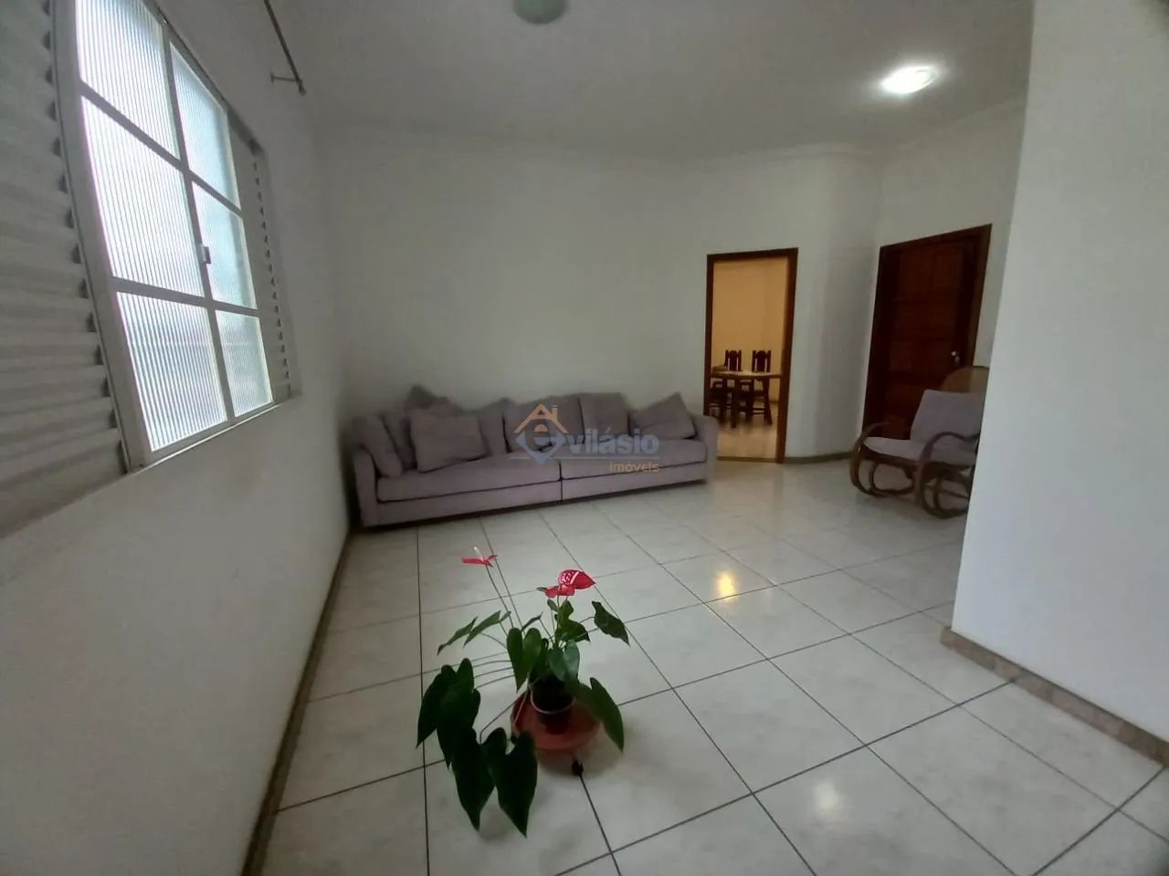 PRÉDIO COM 02 APARTAMENTOS, 03 E 04 QUARTOS NO BAIRRO D. CLARA - REGIÃO DO JARAGUÁ