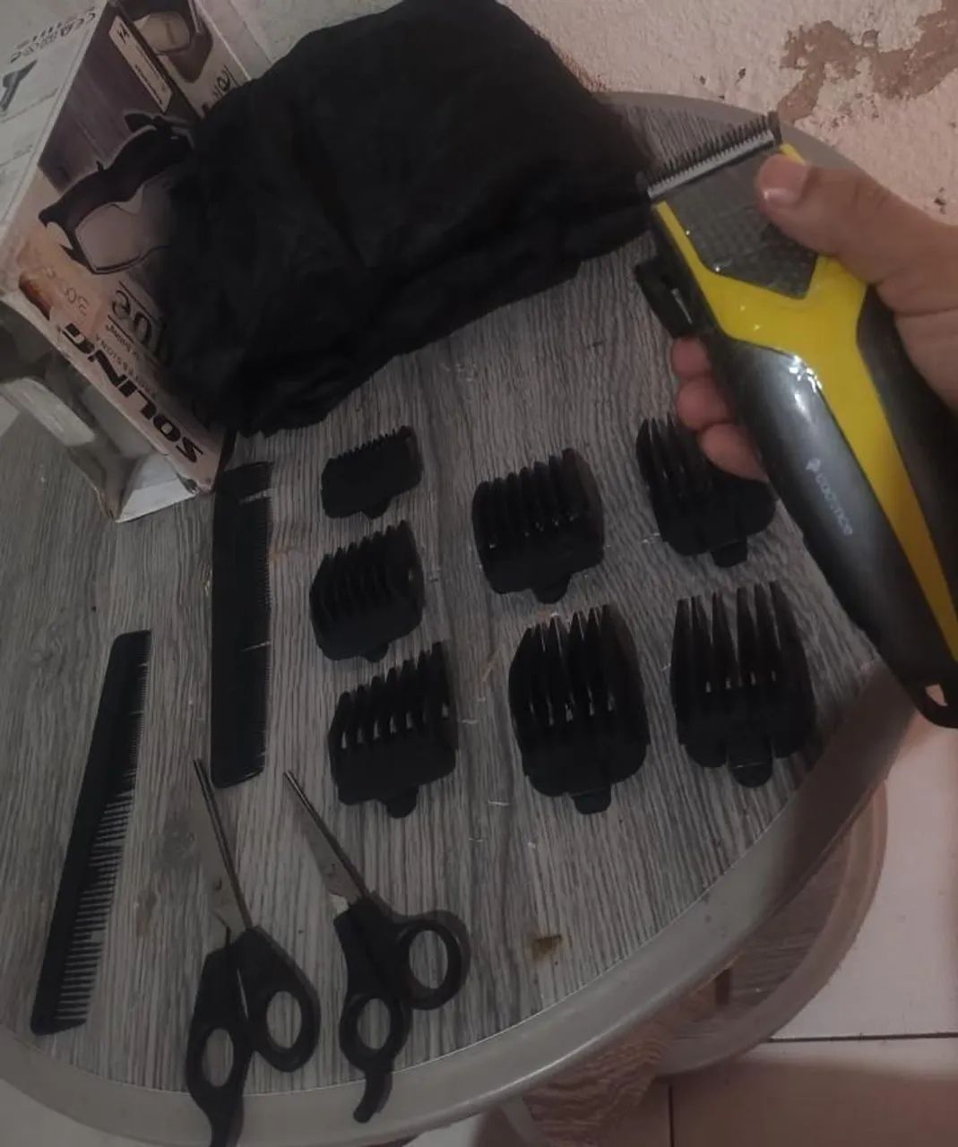 Quite barbeiro pra vende no barato tudo completo 