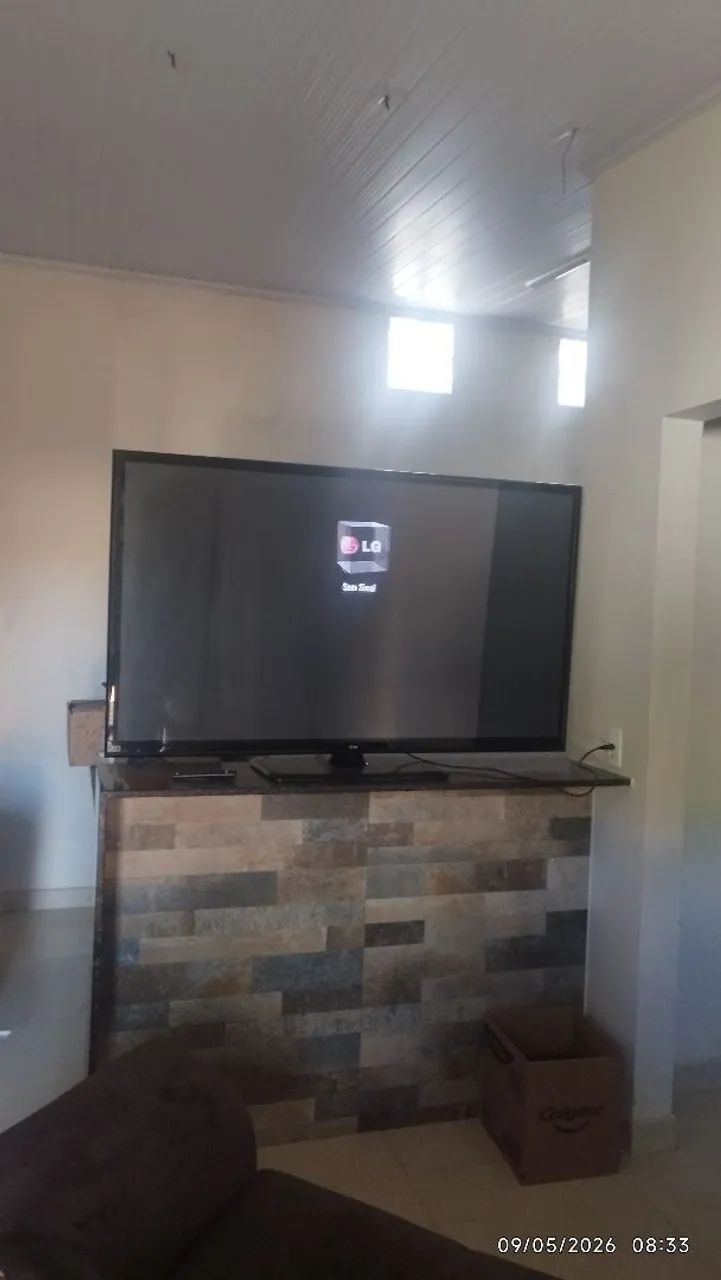 Tv LG 60 polegadas não é smart, em perfeito estado, com controle e cabo. - Foto 2