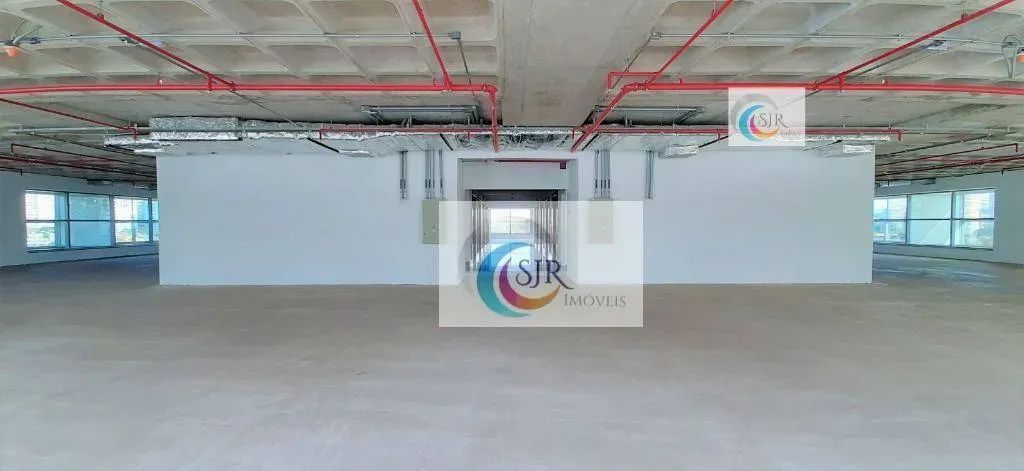 Conjunto Comercial de 654m² com 12 vagas de garagem em prédio Triple A novo!