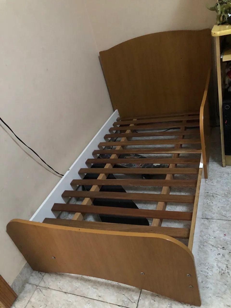Berço que vira Mini Cama com colchão 