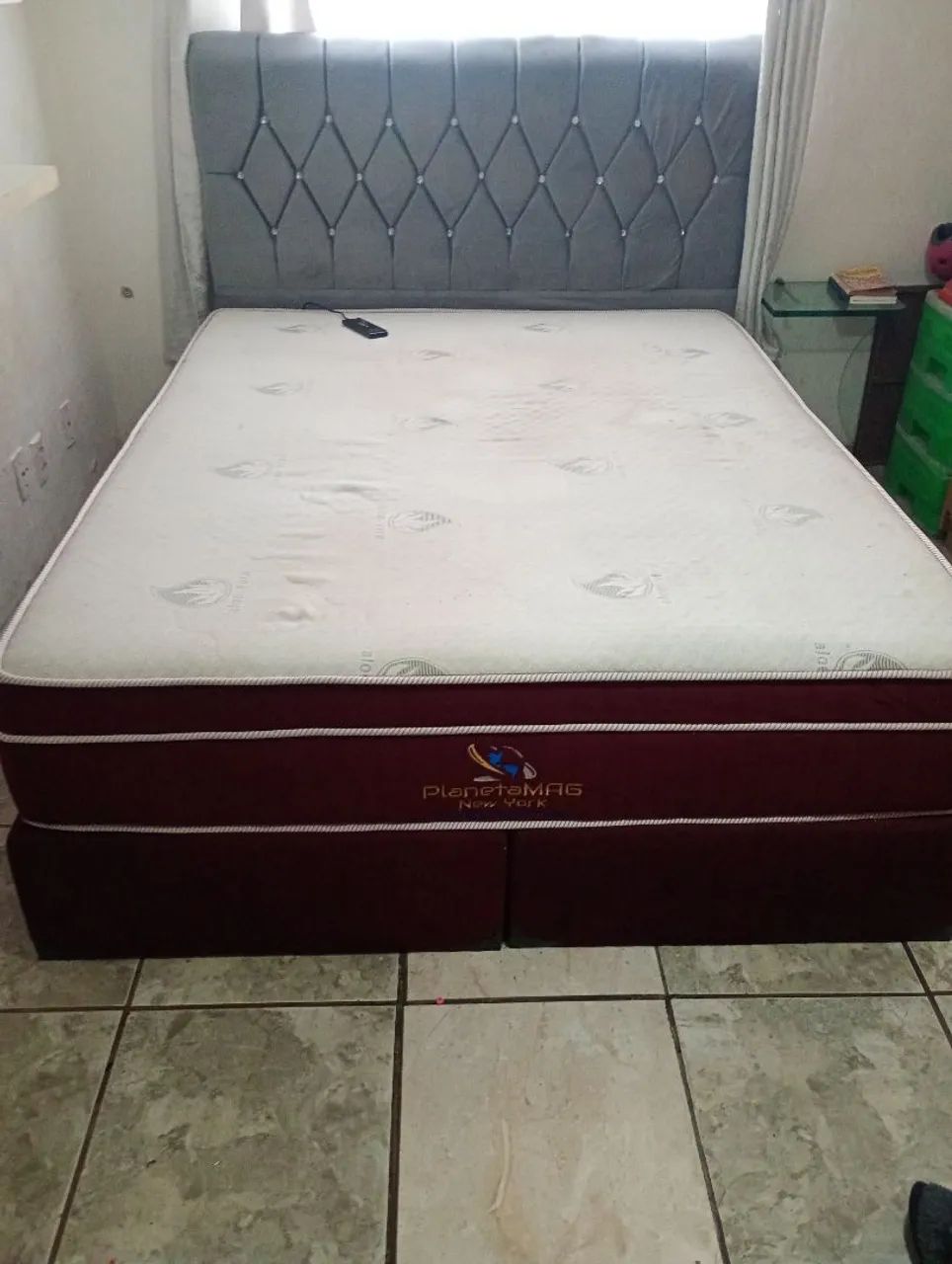 Cama box Queen size, magnética com massagem 