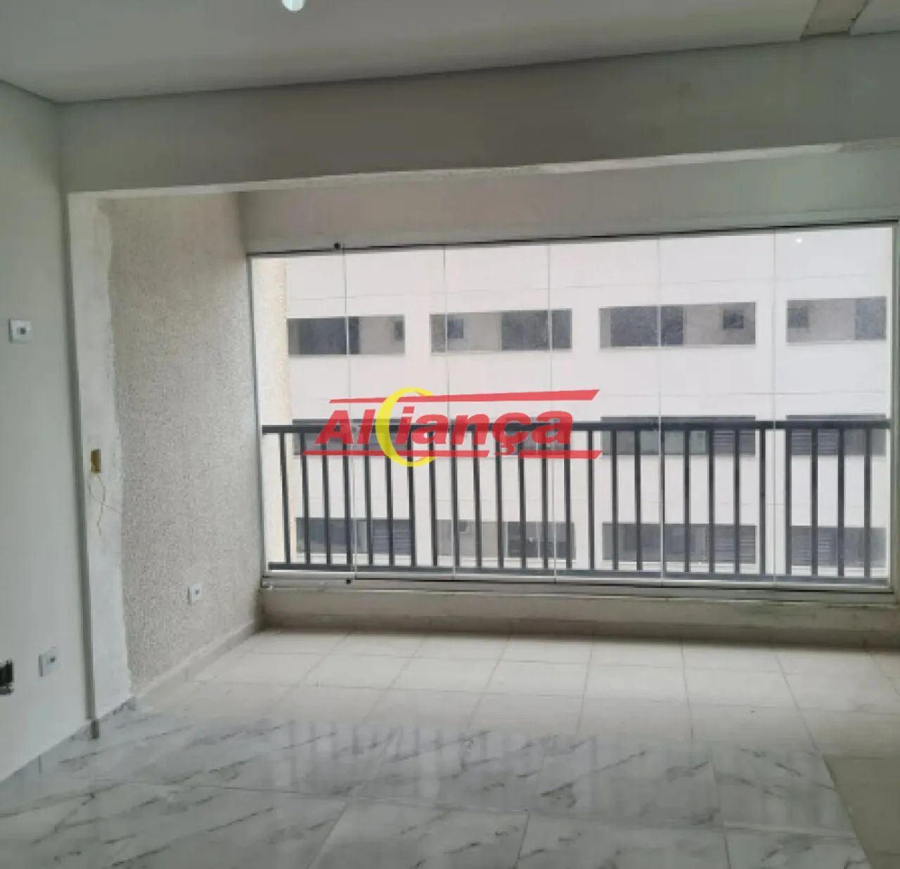 Apartamento novo com suíte e closet em Arujá