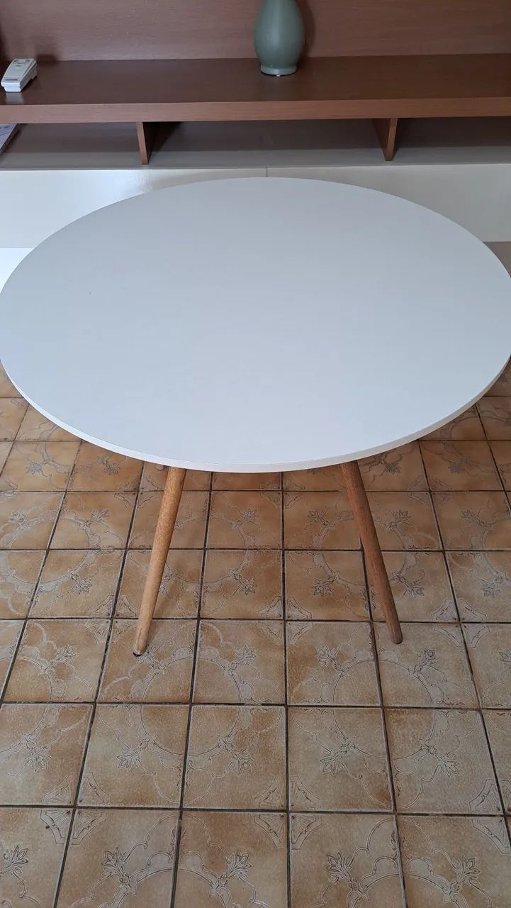 Mesa Eames Eiffel 90 cm