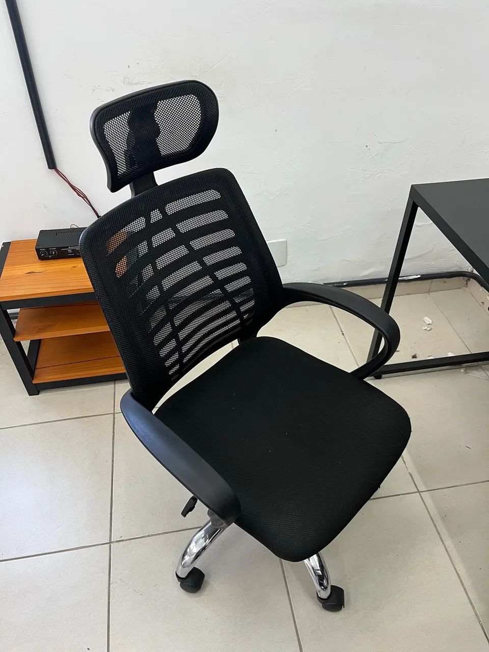 Mesa e cadeira de escritório  - Foto 5