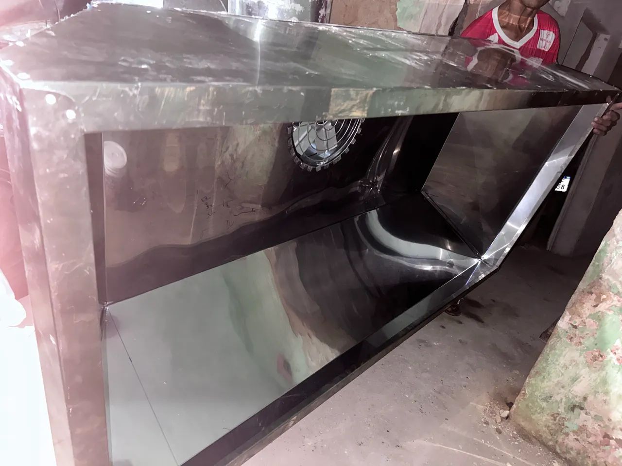 Vendo uma coifa comercial nova nunca foi usada completa