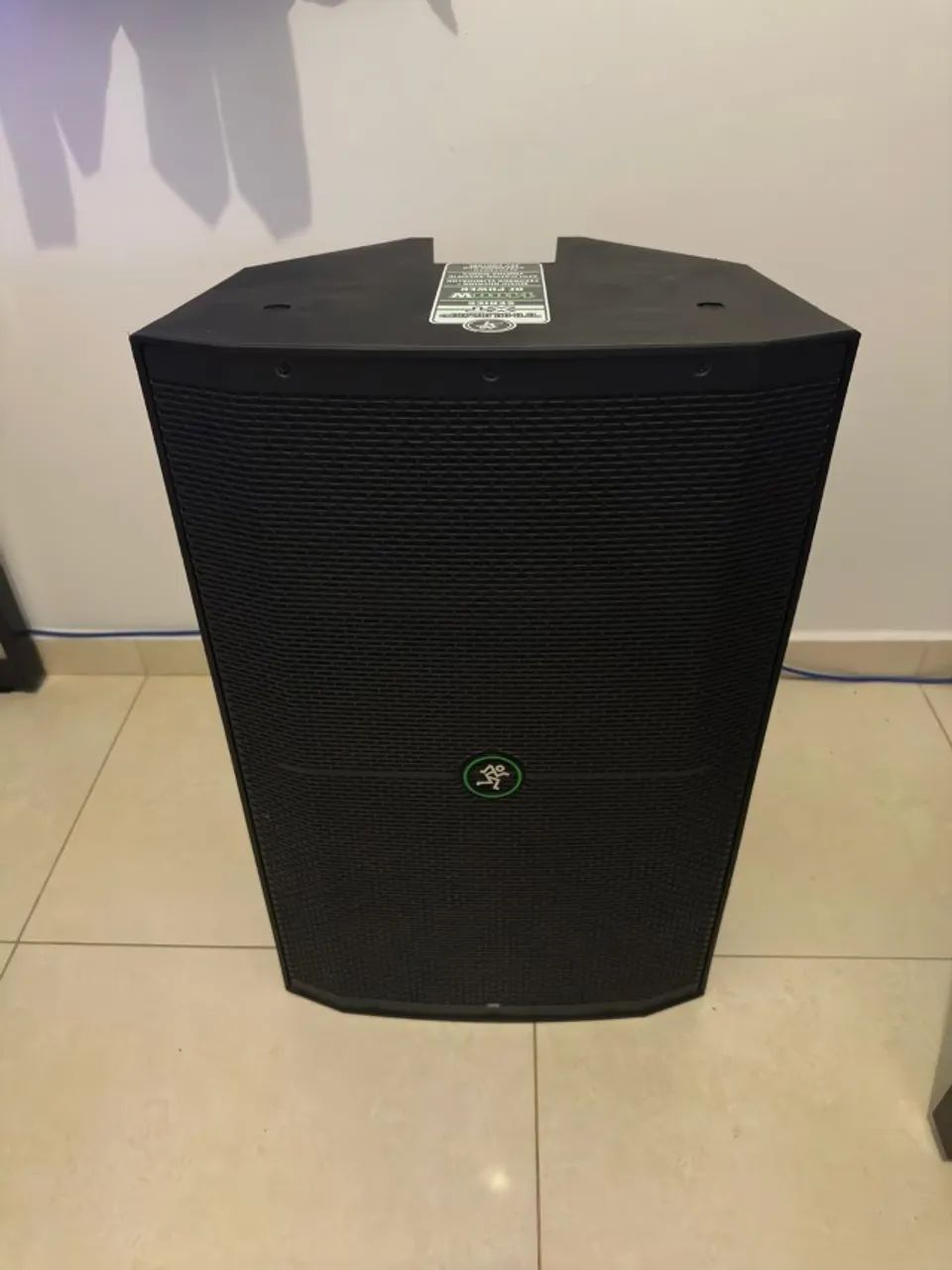 Caixa acústica amplificada de 15 polegadas Mackie Thump 215XT e 1400 W
