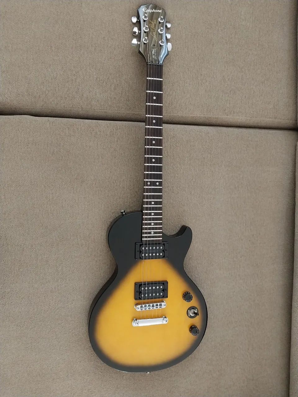 Guitarra Les Paul Epiphone REGULADA E BLINDADA  - Foto 3