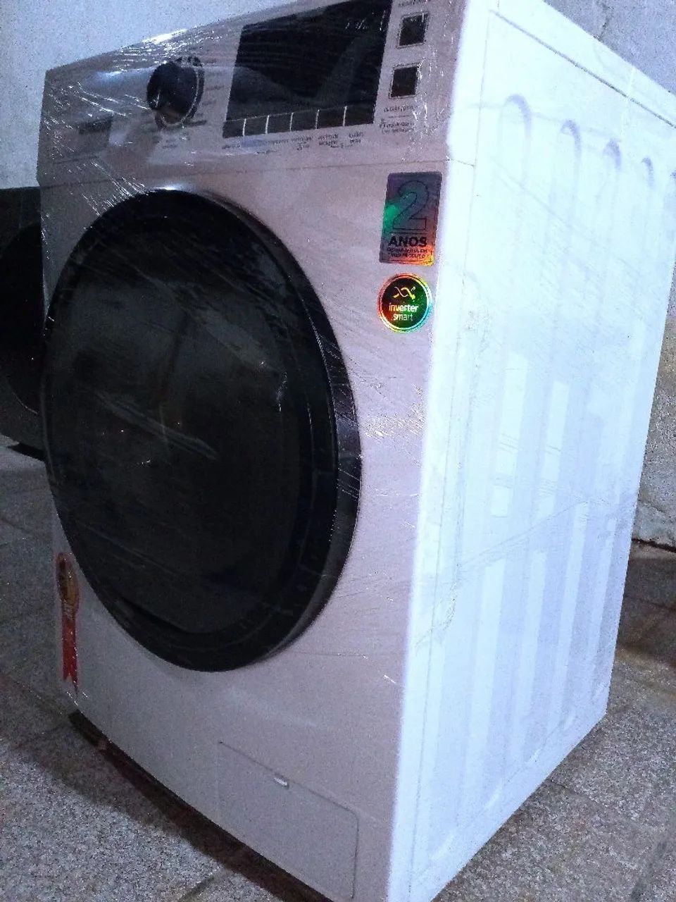 Lava e seca mídia 10.2 e seca 7 com branca  funcionando perfeitamente 
