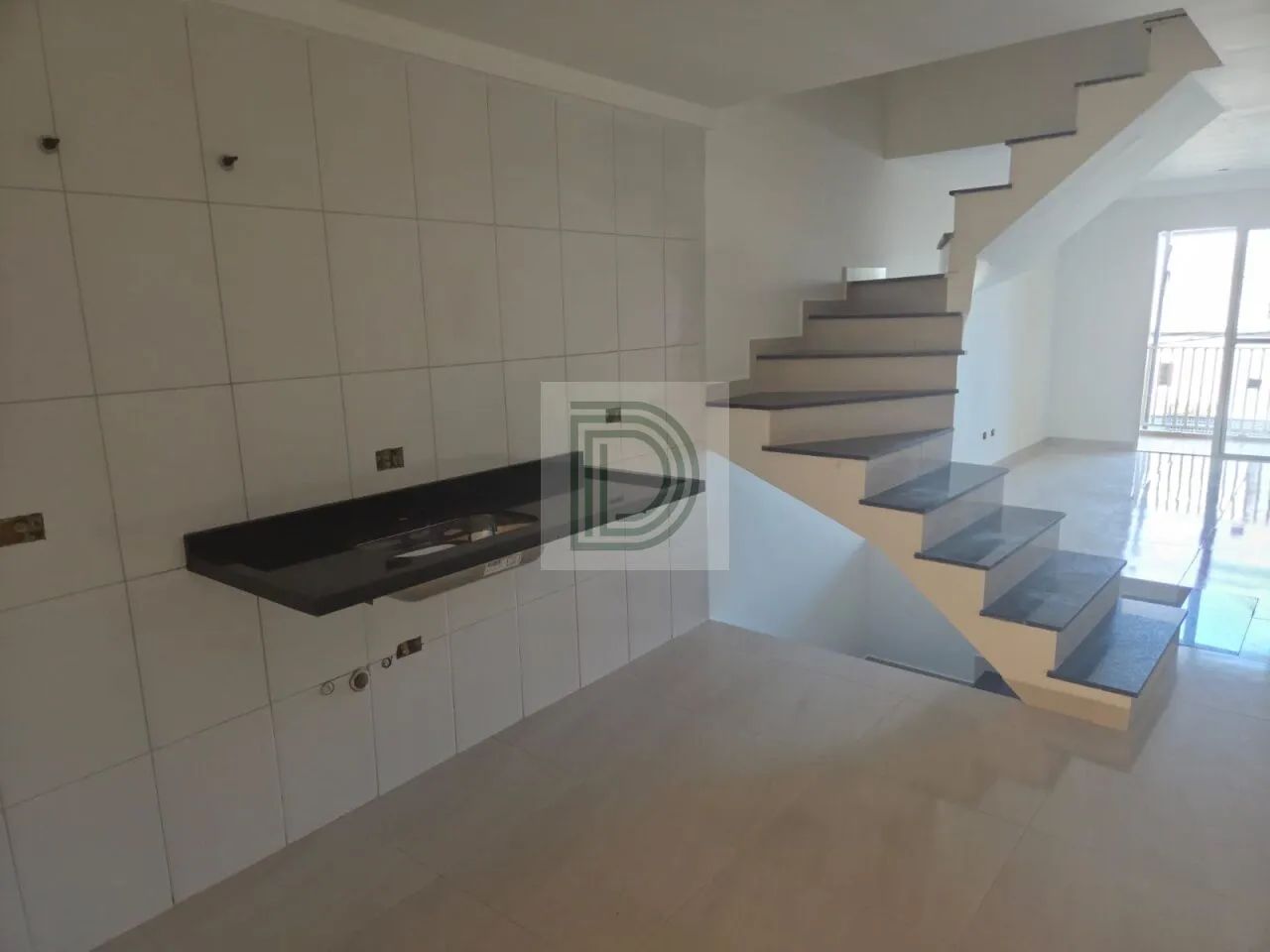 Casa Nova à Venda ao Lado da USP | 3 Suítes | Quintal | Terraço | 2 Vagas