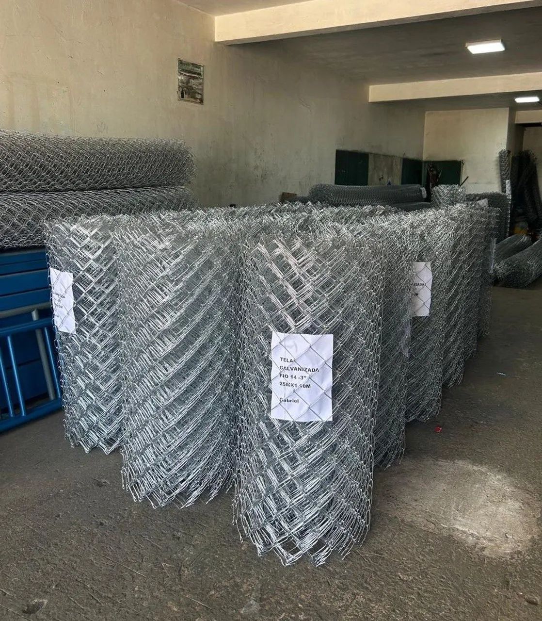 Telha isotermica gradil perfil coluna arame liso belgo mineiro z700 mil metros  - Foto 2