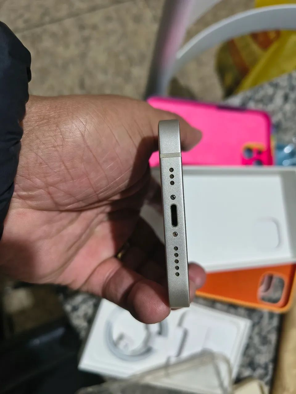 iPhone 13 256 GB + Conjunto de capinhas - Foto 3