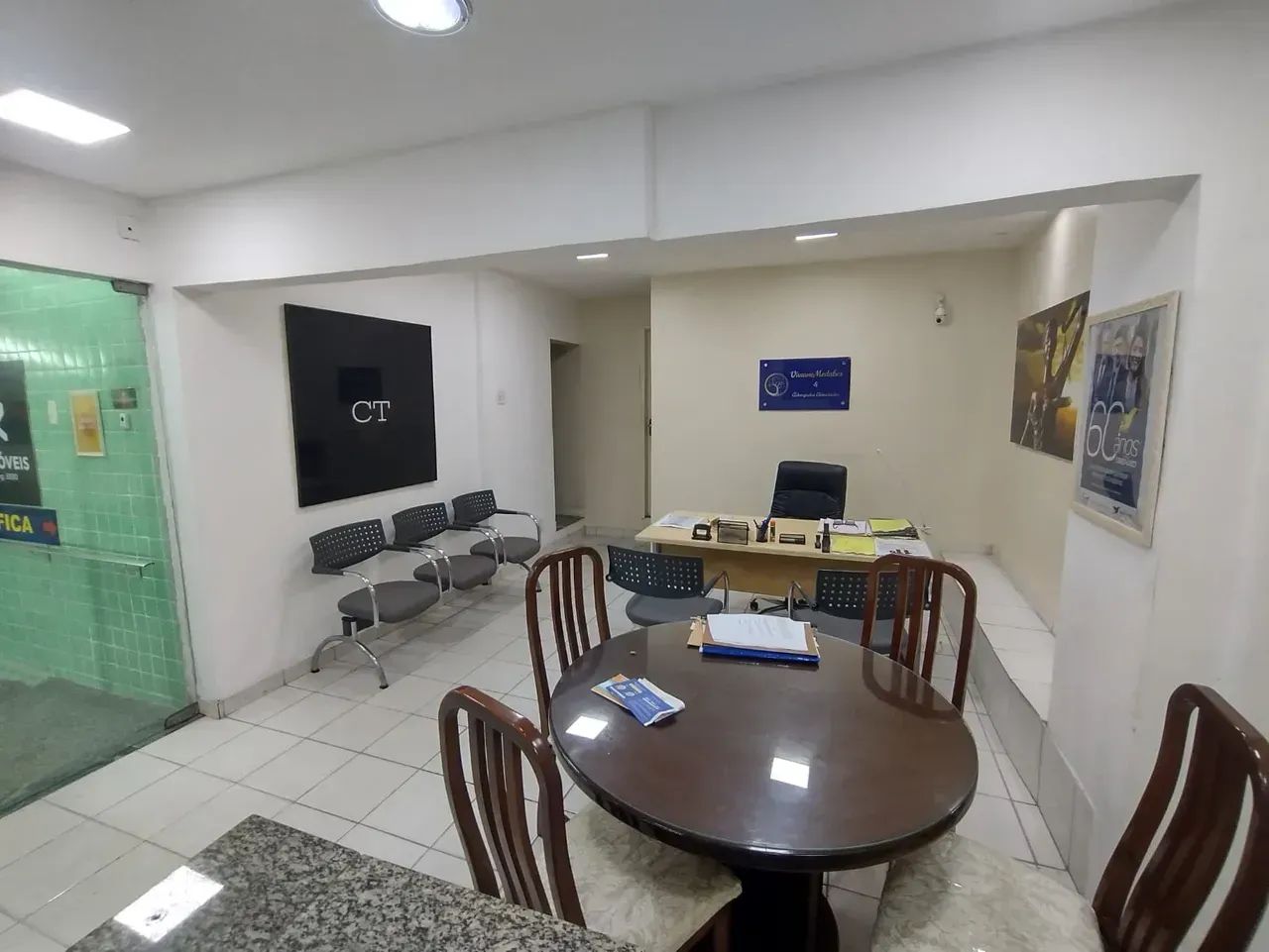 Sala Comercial a poucos metros do BRT e Estação de Trem da Penha! - Foto 2