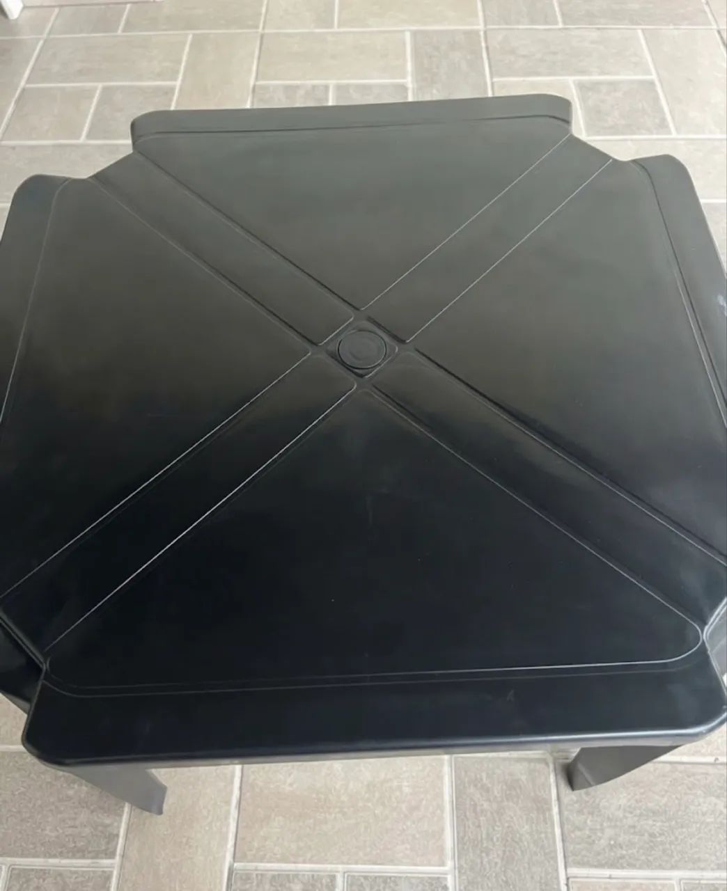 Mesa e Cadeira de Plástico (Ideal para Área, Varanda ou Comércio) - Foto 2