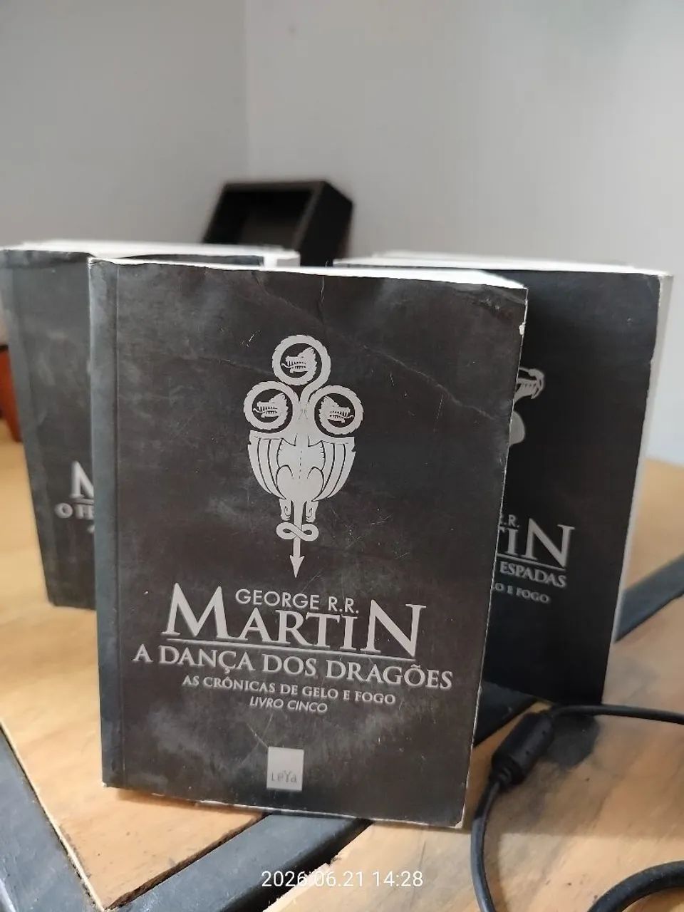 Livros das crônicas de gelo e fogo  - Foto 2