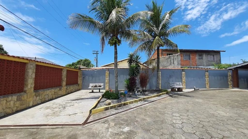 Casa Térrea em Itanhaém com 5 Dormitórios - Foto 5