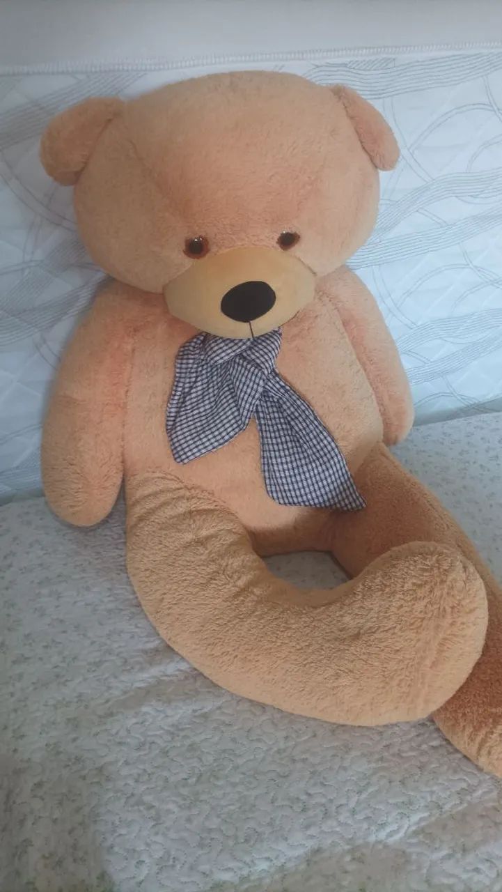 Urso pelúcia grande