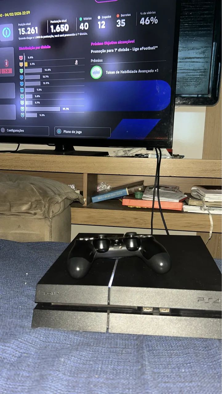 PS4 com 2 controles e jogos - Foto 4