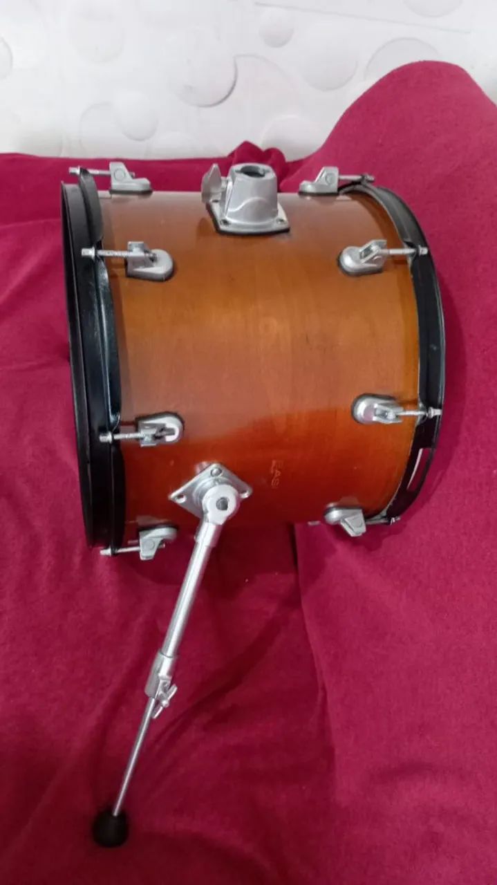 Vende-se um bumbo reduzido de 14 polegadas  - Foto 3