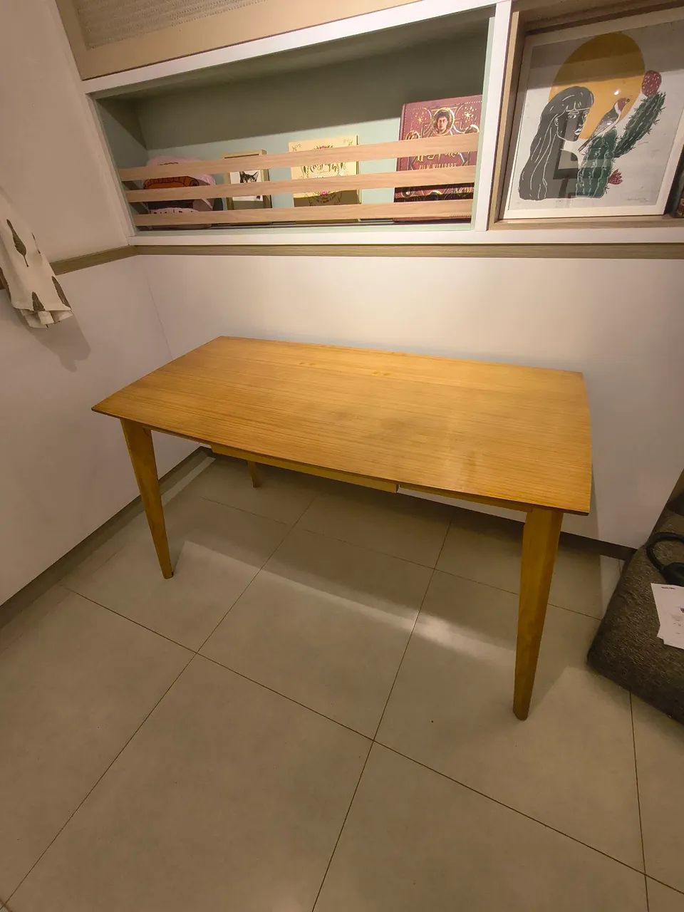 Mesa escrivaninha com uma gaveta  - Foto 2