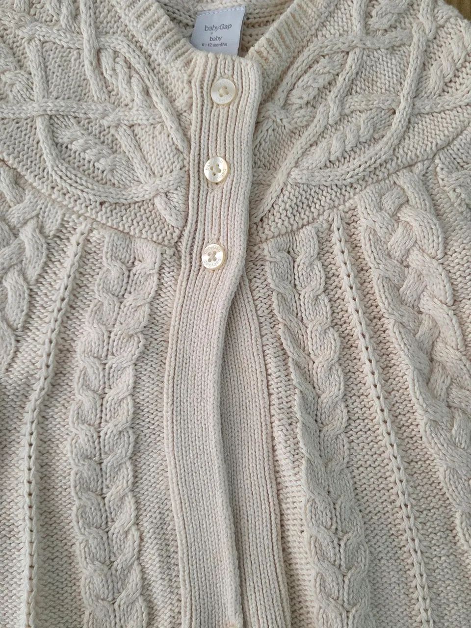 cardigan tricot baby gap bege 6-12 meses - Foto 2